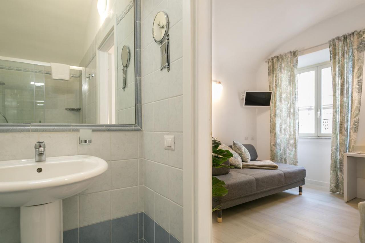 White Candia Guesthouse Рим Экстерьер фото